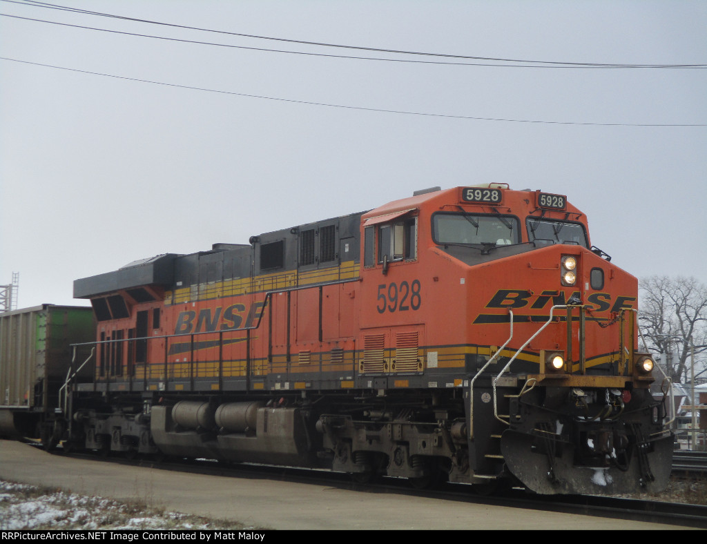 BNSF 5928